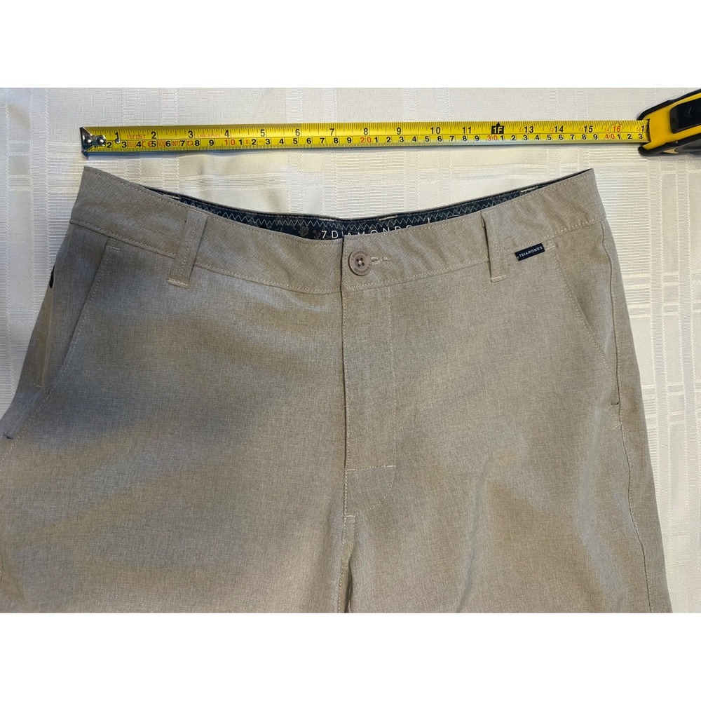 7 Diamonds Shorts Mens 30 Tan Dynamic Performance STS7-1178 Stretch Hybrid - Picture 5 of 8